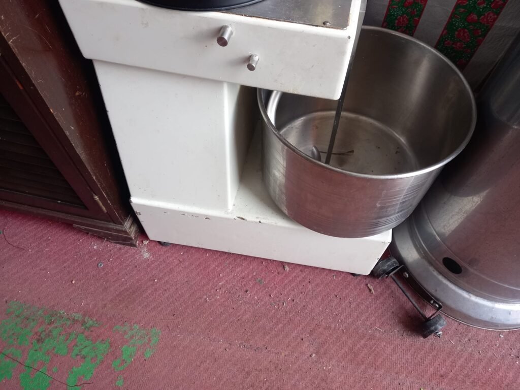 Impastatrice 380 Volt 30 kg usata perfettamente funzionante